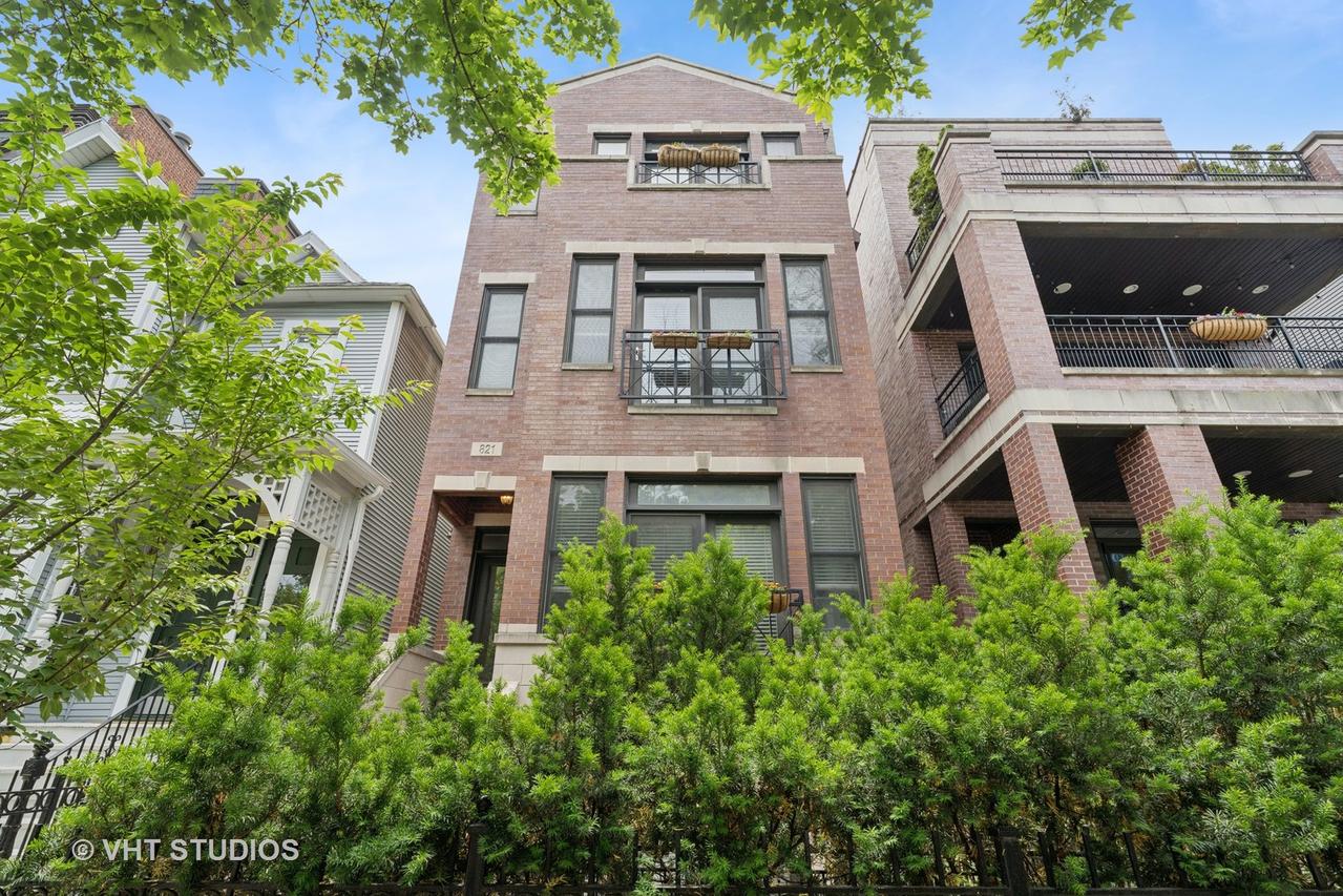 821 W Wrightwood Ave. #3, Chicago, IL 60614