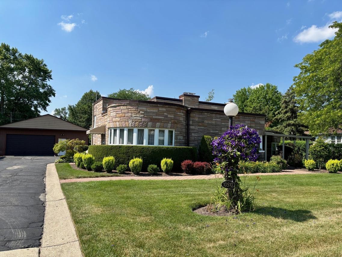 10510 W Fullerton Ave., Melrose Park, IL 60164