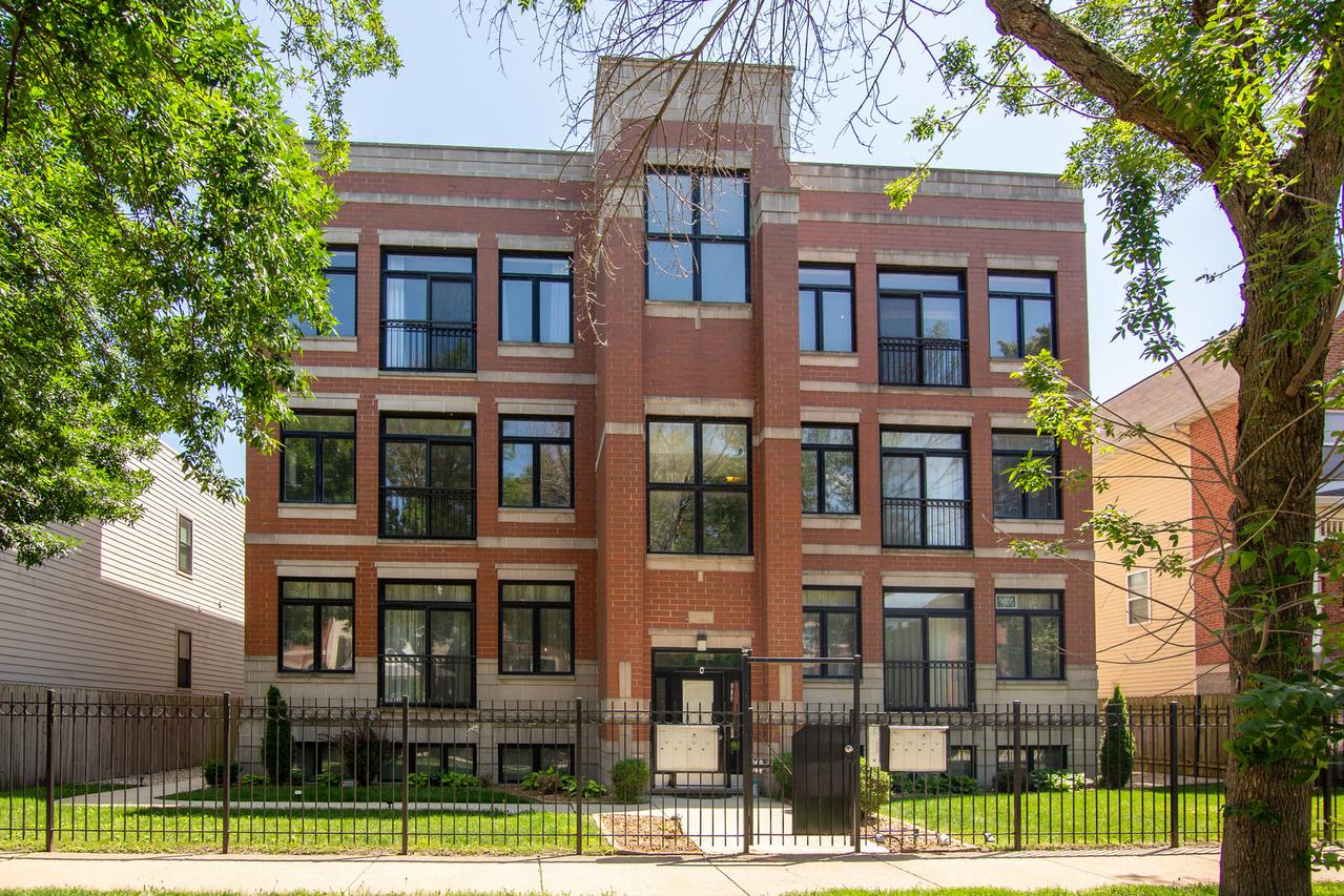 633 E Bowen Ave. #1E, Chicago, IL 60653