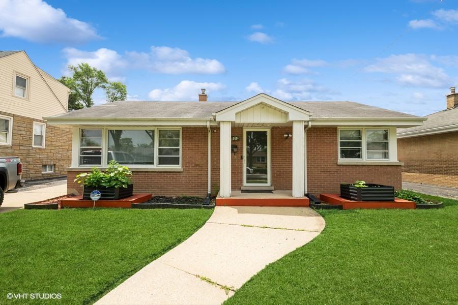 5813 Superior St., Berkeley, IL 60163