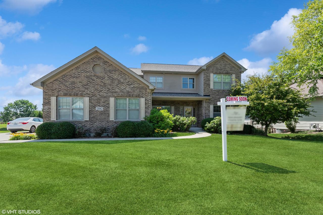 21042 Lakewoods Ln., Shorewood, IL 60404