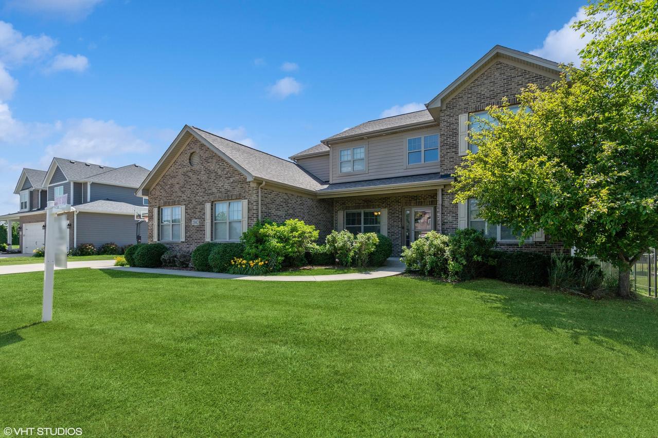 21042 Lakewoods Ln., Shorewood, IL 60404