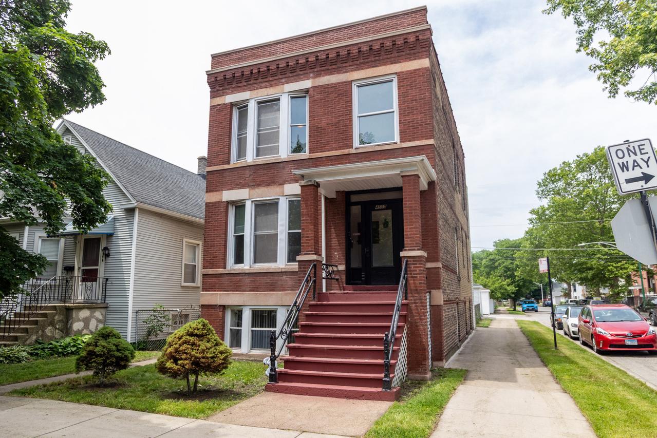 4550 N Keystone Ave., Chicago, IL 60630