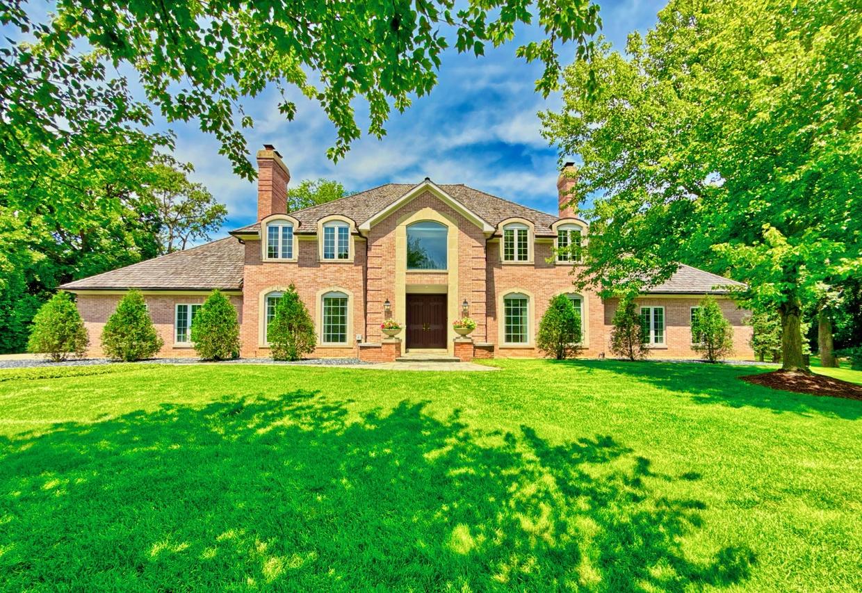 560 Jacqulyn Ln., Lake Forest, IL 60045