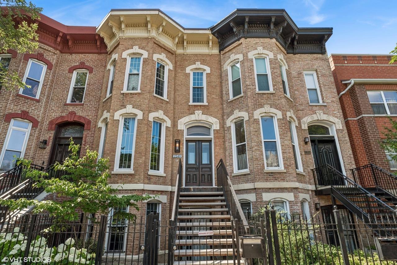 2249 W Warren Blvd., Chicago, IL 60612