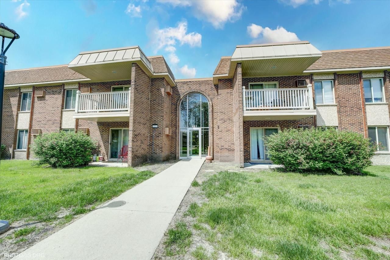 461 N Jonathan Dr. #204, Palatine, IL 60074