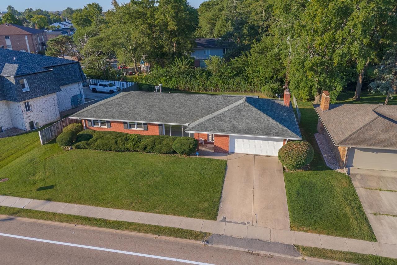121 S Regency Dr., Bloomington, IL 61701