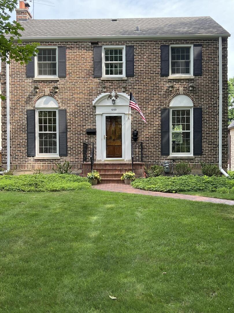1253 Cherry St., Winnetka, IL 60093
