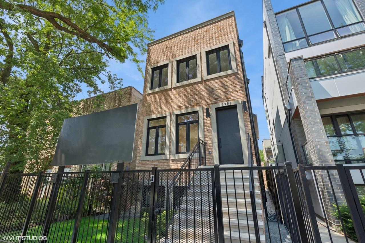 518 N Oakley Blvd., Chicago, IL 60612