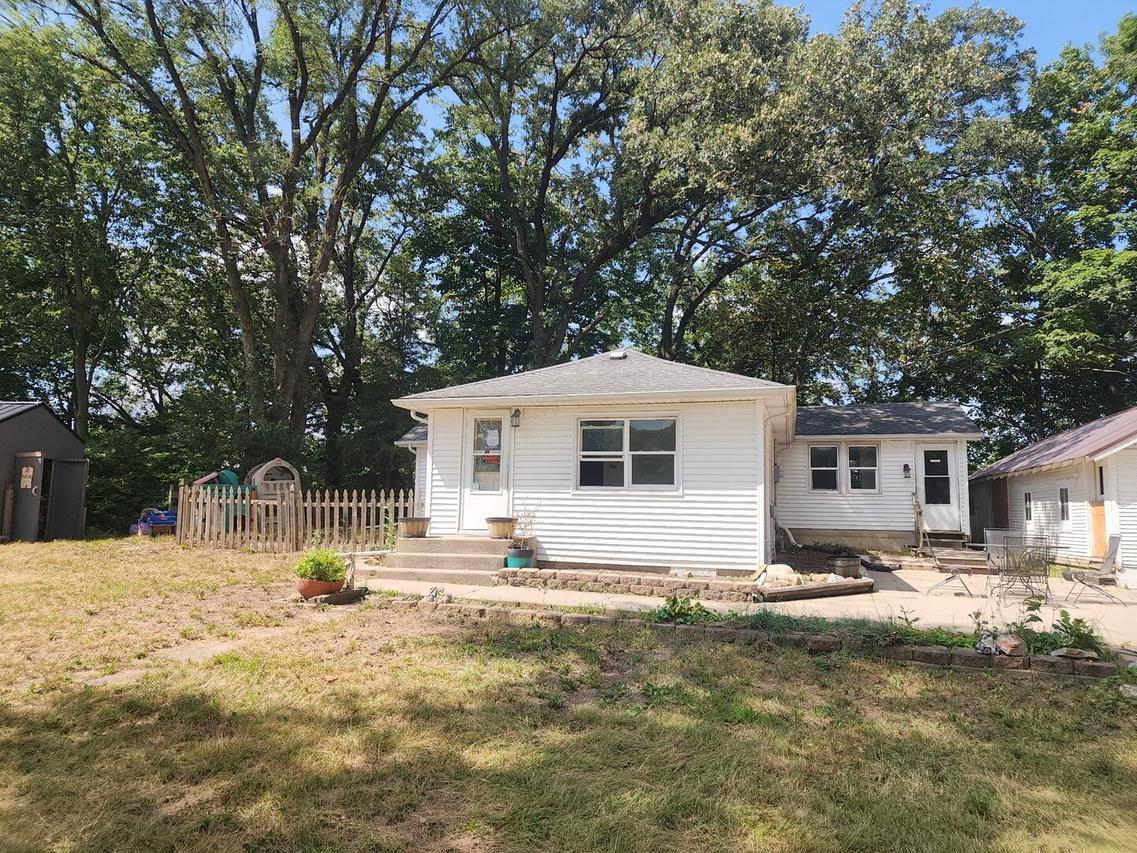 2063 N 35th Rd., Ottawa, IL 61350