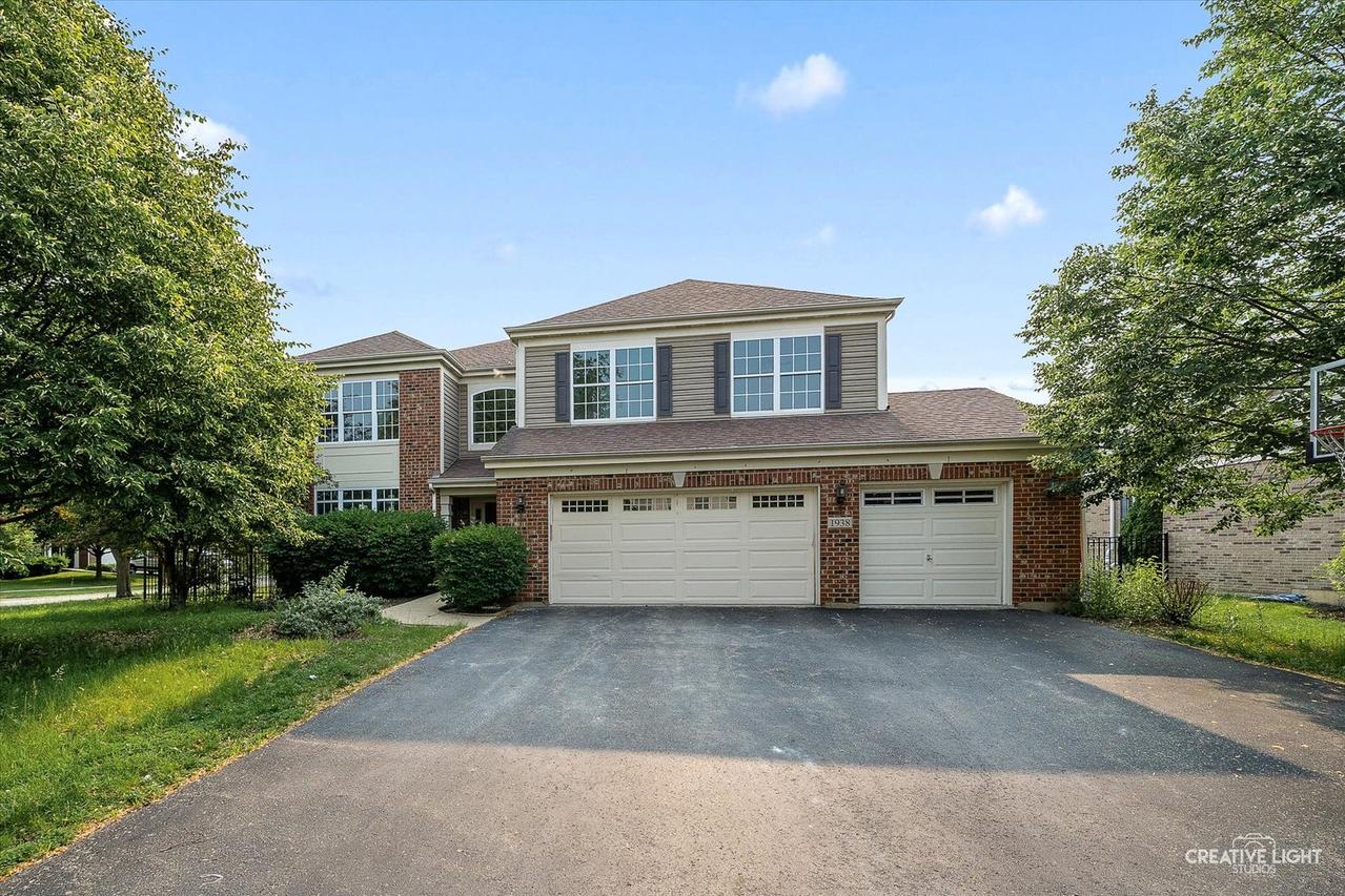 1938 Barrington Ave., Bolingbrook, IL 60490