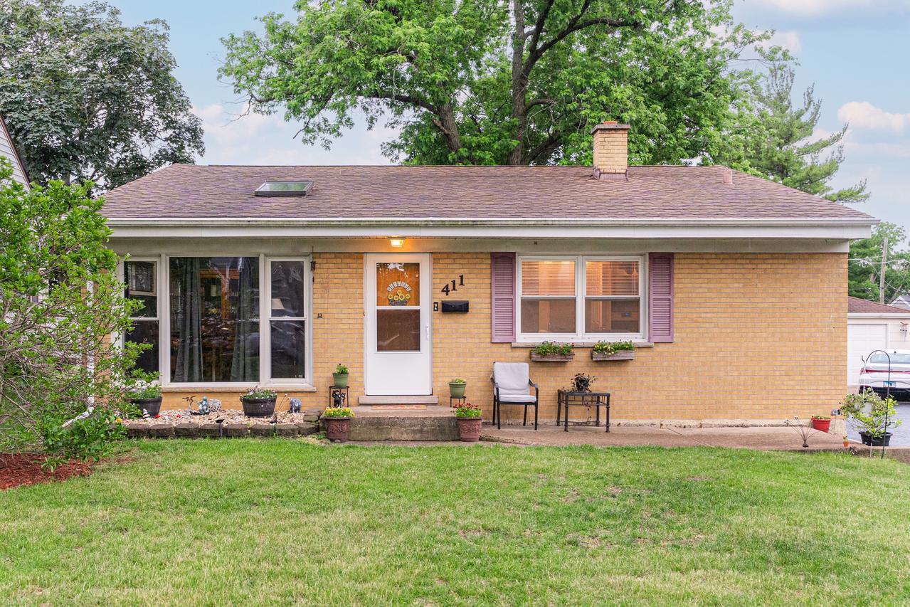 411 W Taylor Rd., Lombard, IL 60148