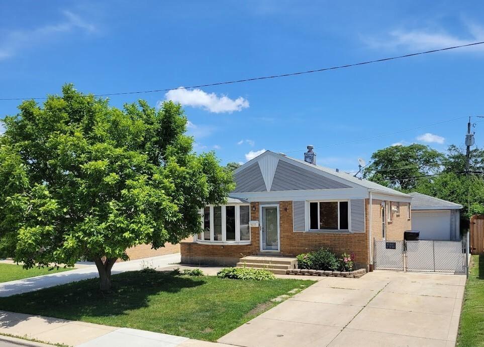 8035 S Kolmar Ave., Chicago, IL 60652