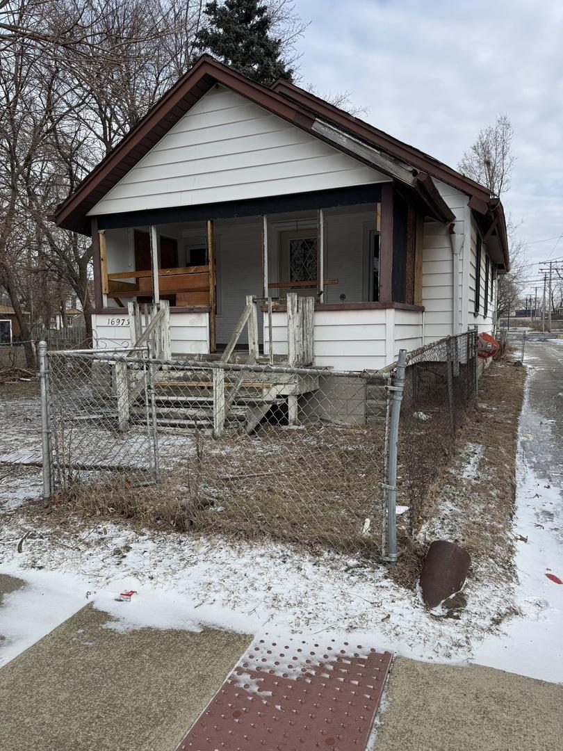 16973 Jodave Ave., Hazel Crest, IL 60429
