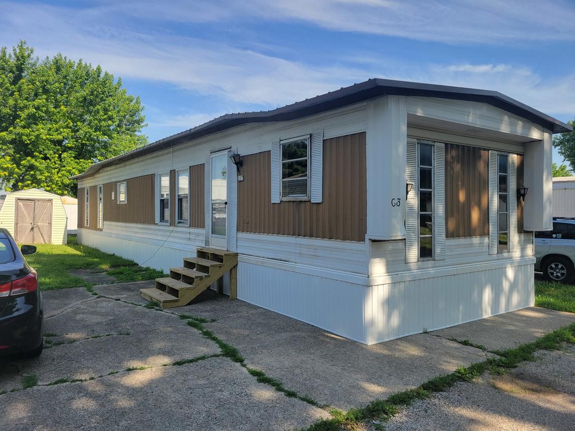 353 W Monroe St. #C3, Monticello, IL 61856