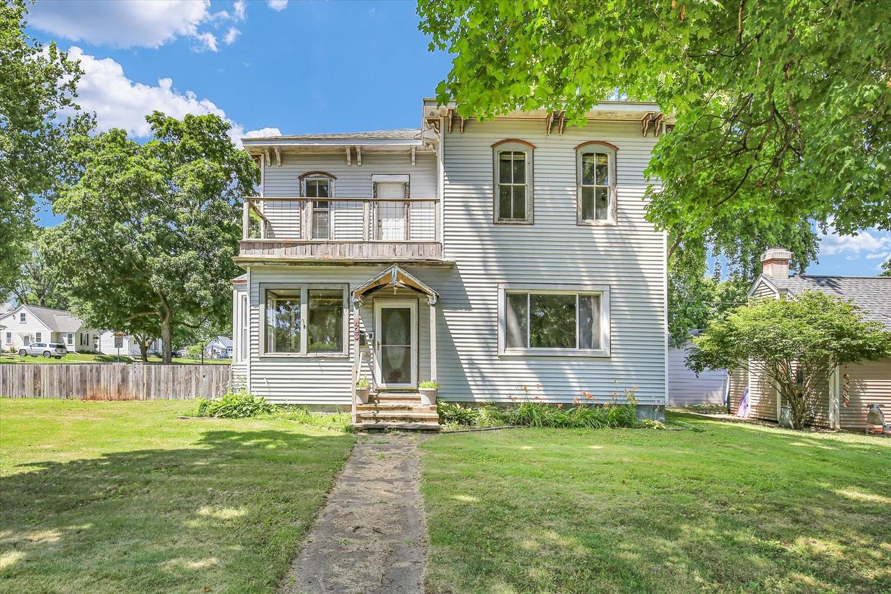 403 E Cooke St., Mount Pulaski, IL 62548