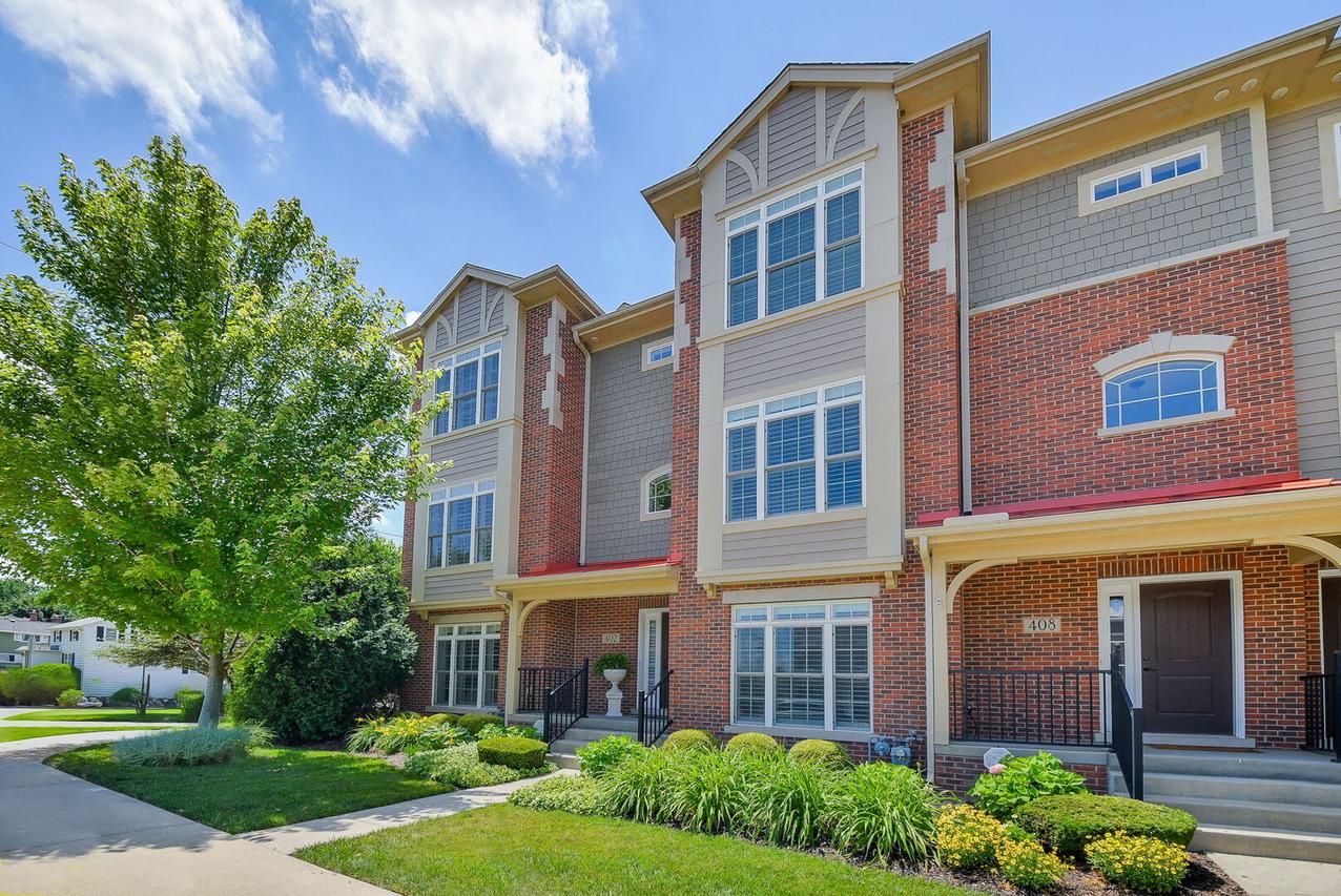 402 N 1st St., Geneva, IL 60134