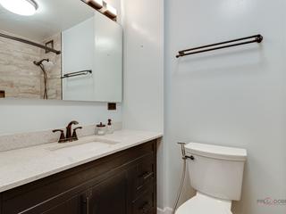 8801 W Golf Rd. #6J, Niles, IL 60714