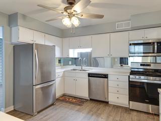 8801 W Golf Rd. #6J, Niles, IL 60714