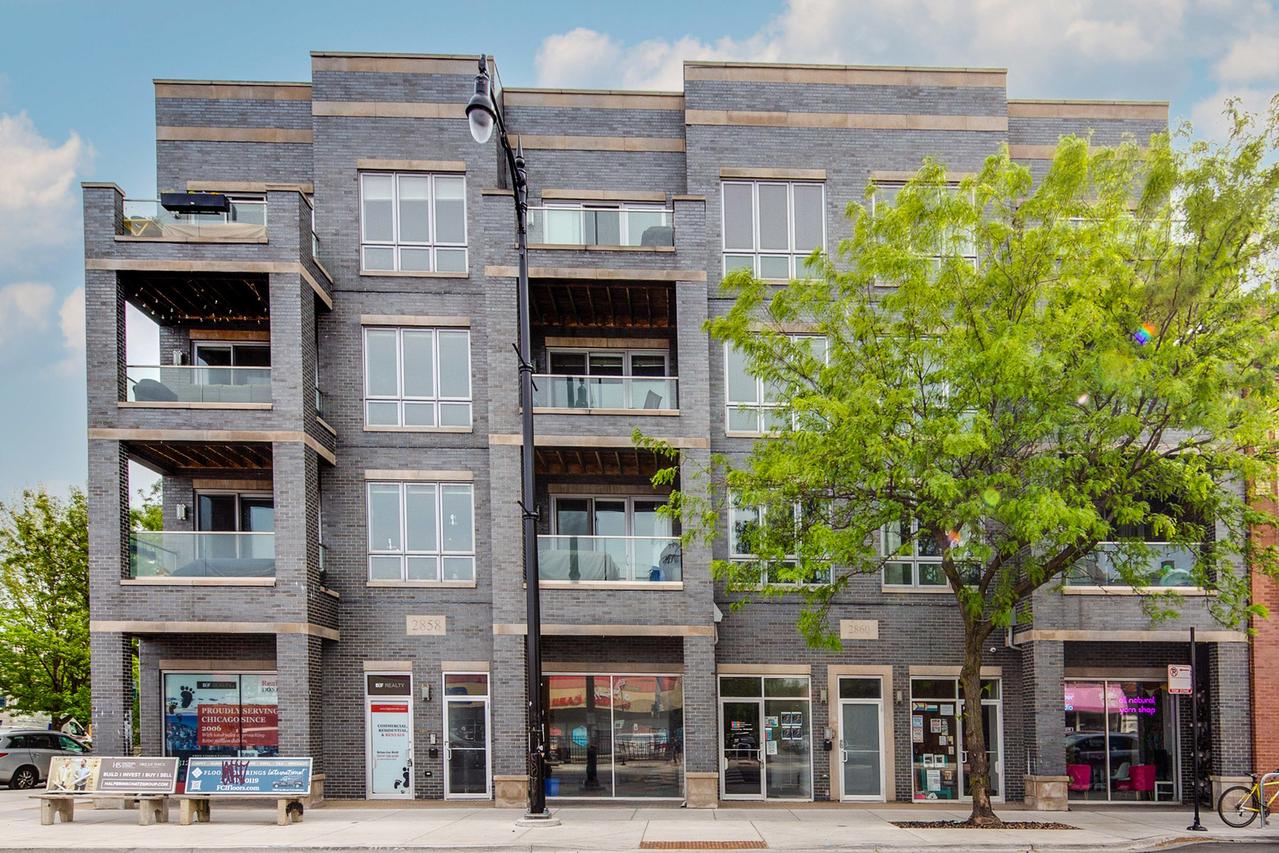 2860 N Milwaukee Ave. #2S, Chicago, IL 60618