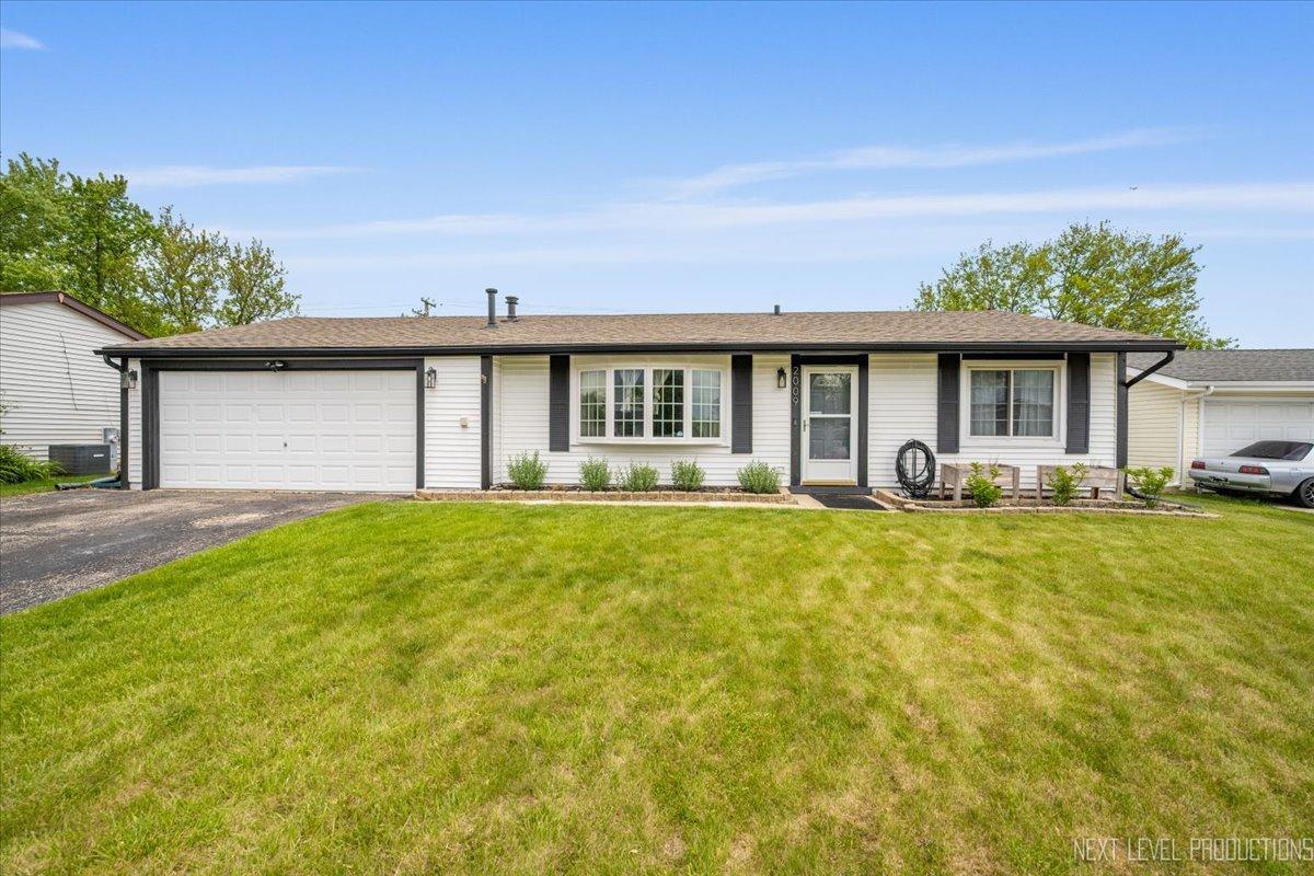 2009 Chaplin Ct., Hanover Park, IL 60133