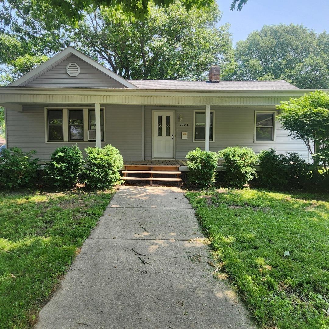 1223 Putnam St., Peru, IL 61354
