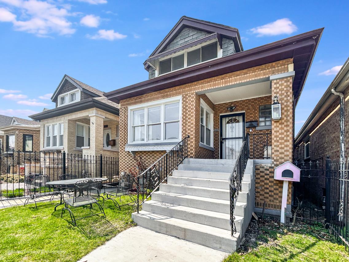 3422 N Kolmar Ave., Chicago, IL 60641