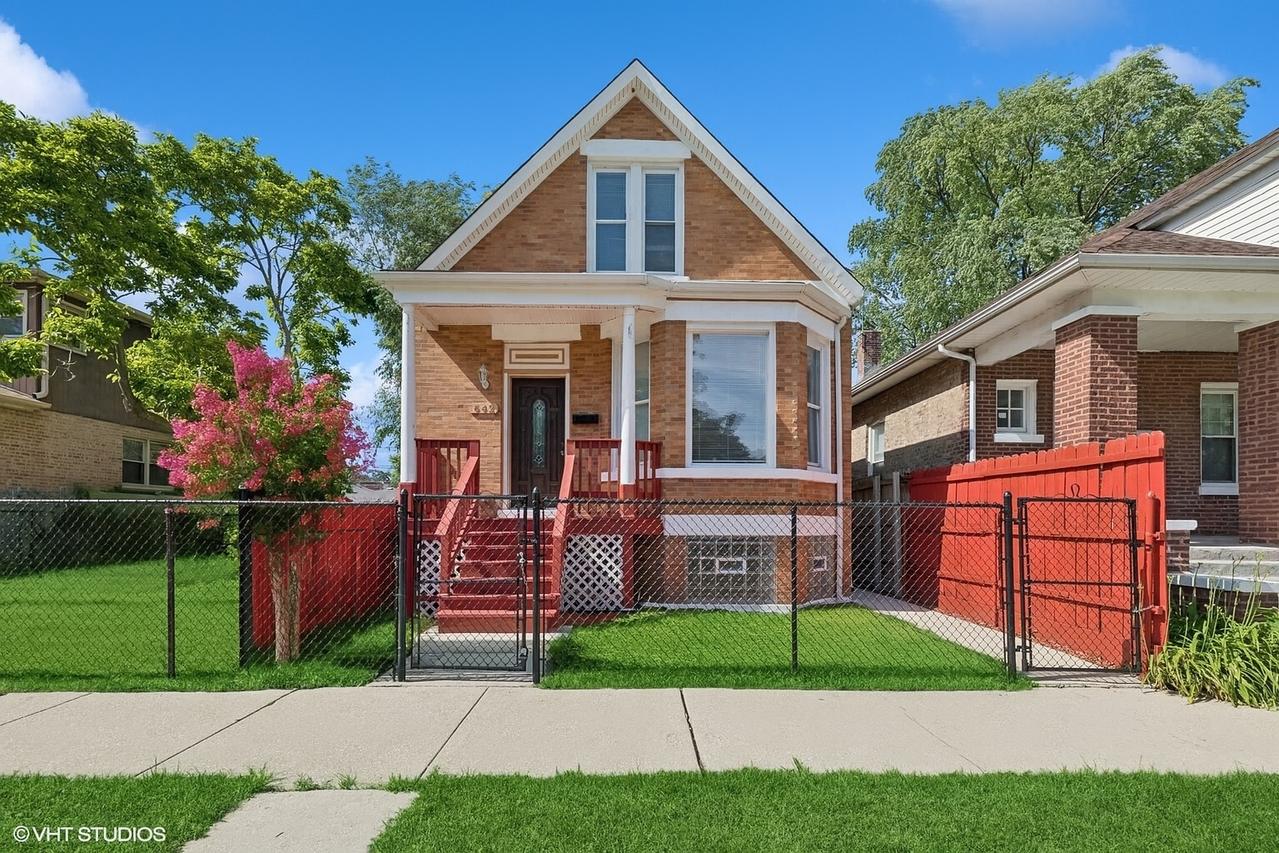 642 E 90th St., Chicago, IL 60619