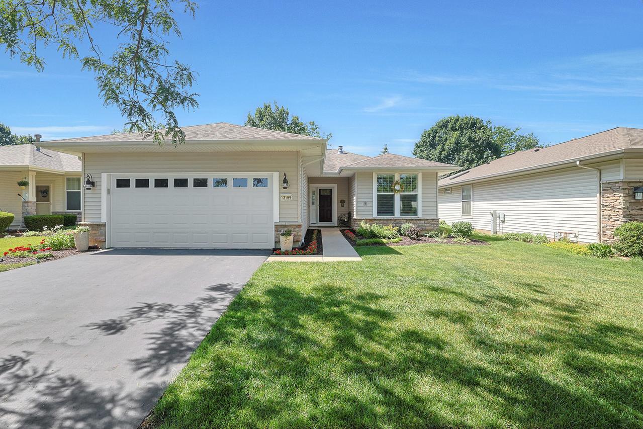13159 Shirley Ln., Huntley, IL 60142