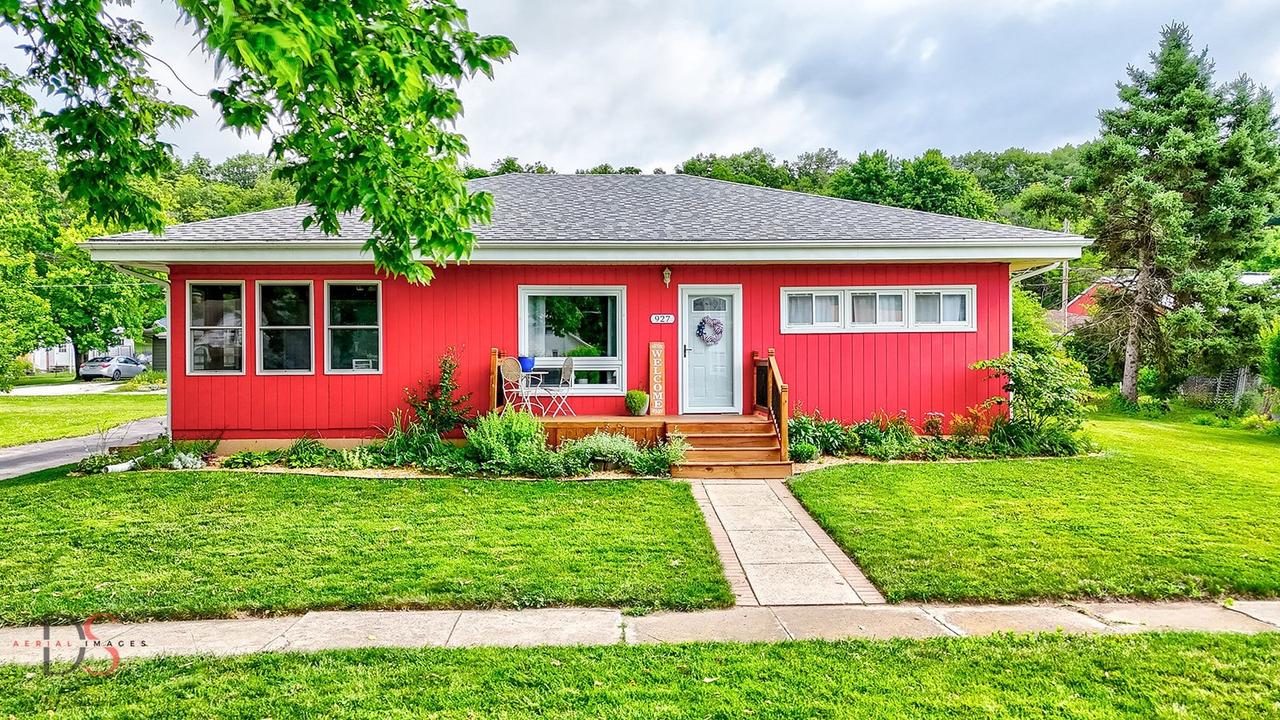 927 Clark St., Marseilles, IL 61341