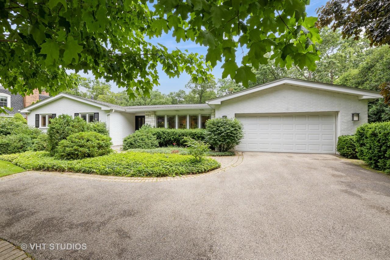 855 Beverly Pl., Lake Forest, IL 60045