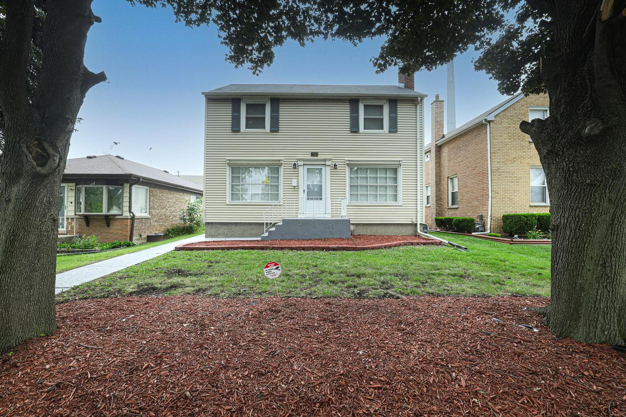 1762 Coolidge Ave., Berkeley, IL 60163