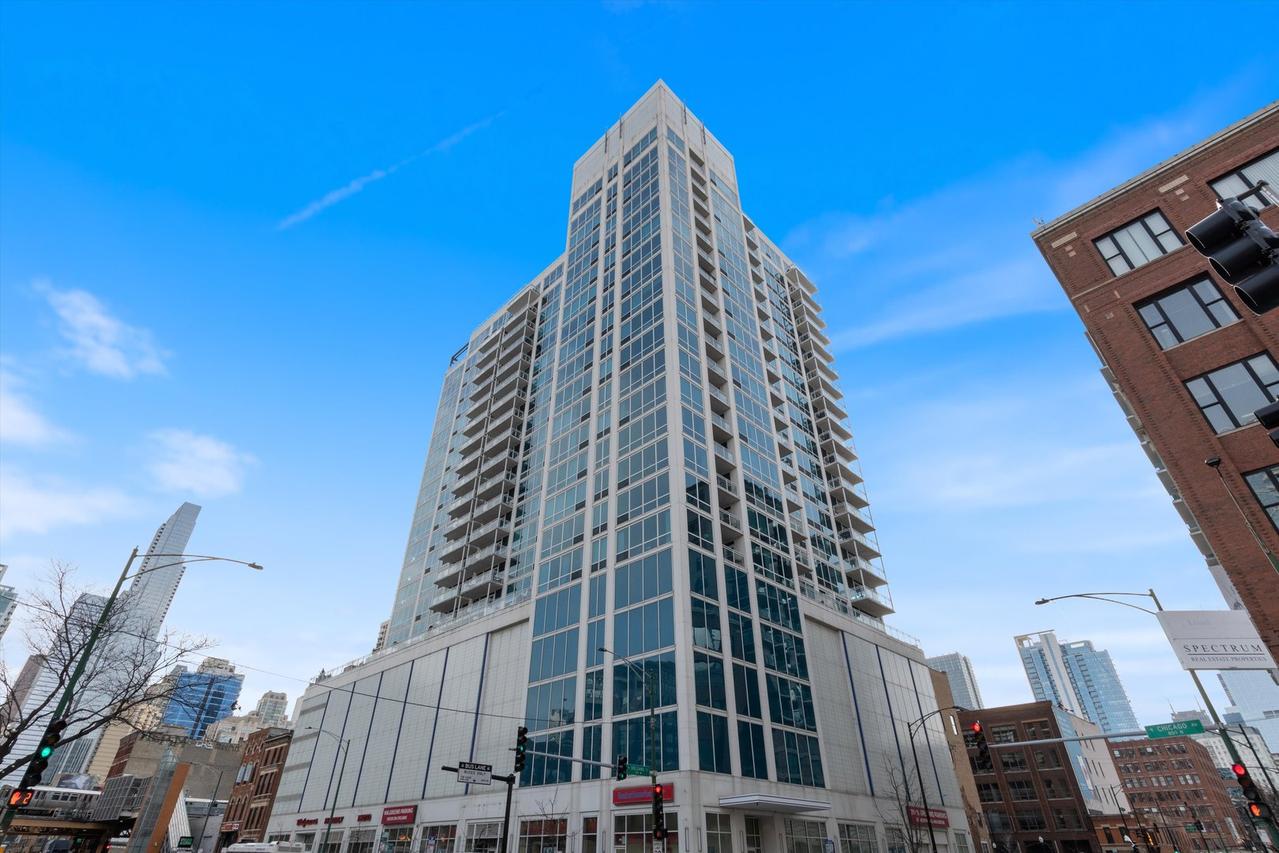 757 N Orleans St. #2106, Chicago, IL 60654