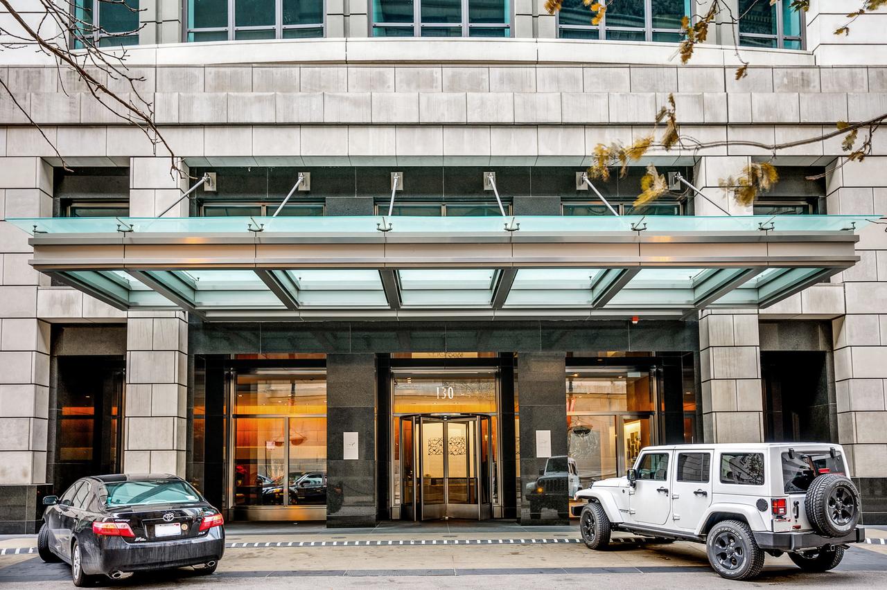 130 N Garland Ct. #1411, Chicago, IL 60602