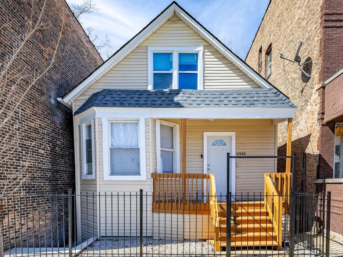 6944 S Racine Ave., Chicago, IL 60636