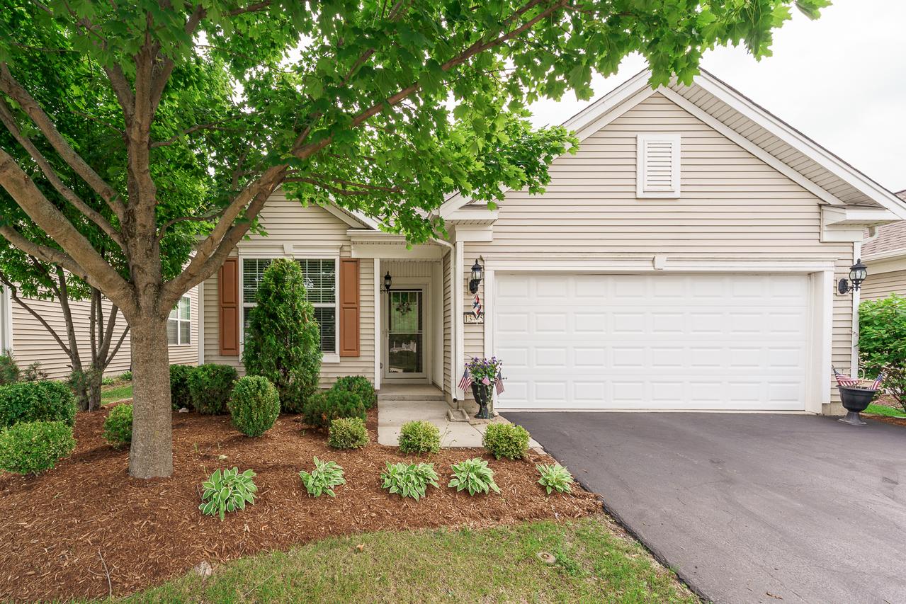 13445 Meadowlark Ln., Huntley, IL 60142