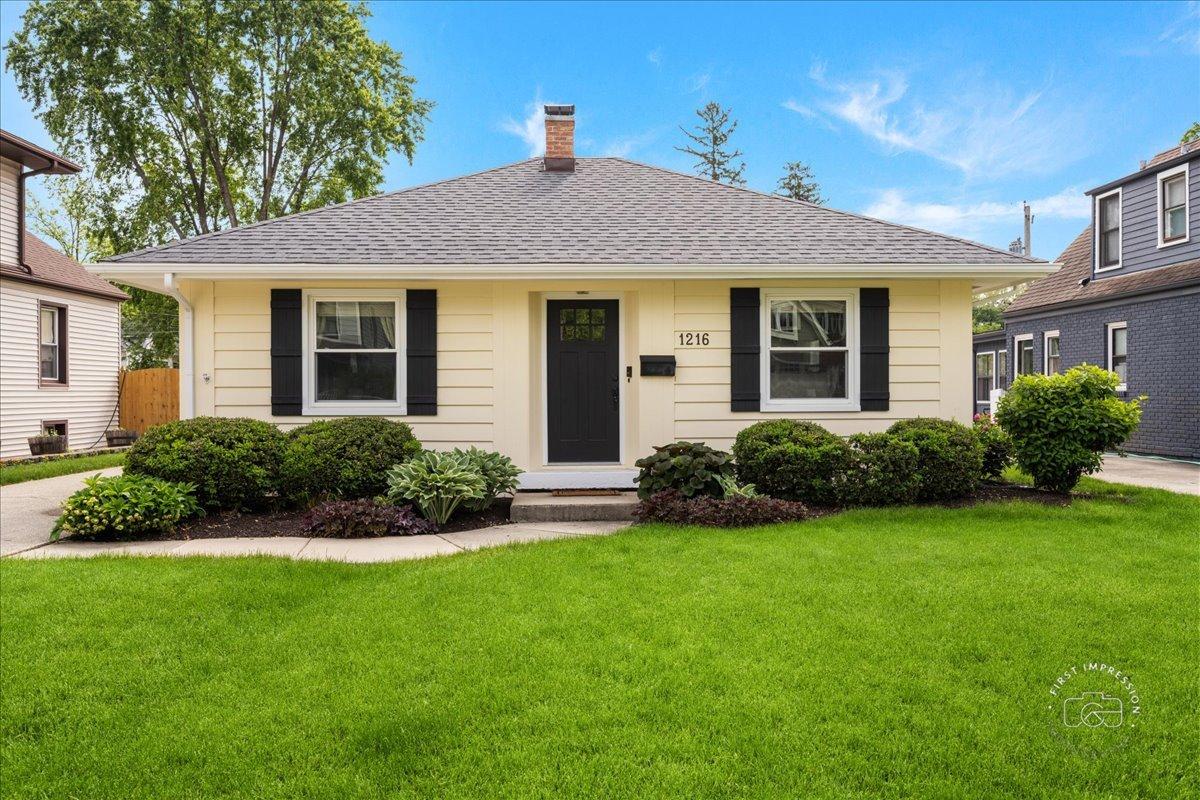 1216 N Main St., Naperville, IL 60563