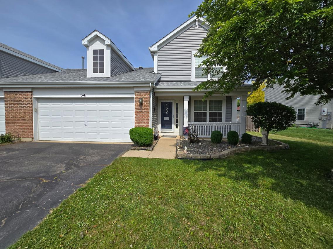 1341 Cape Cod Ln., Pingree Grove, IL 60140