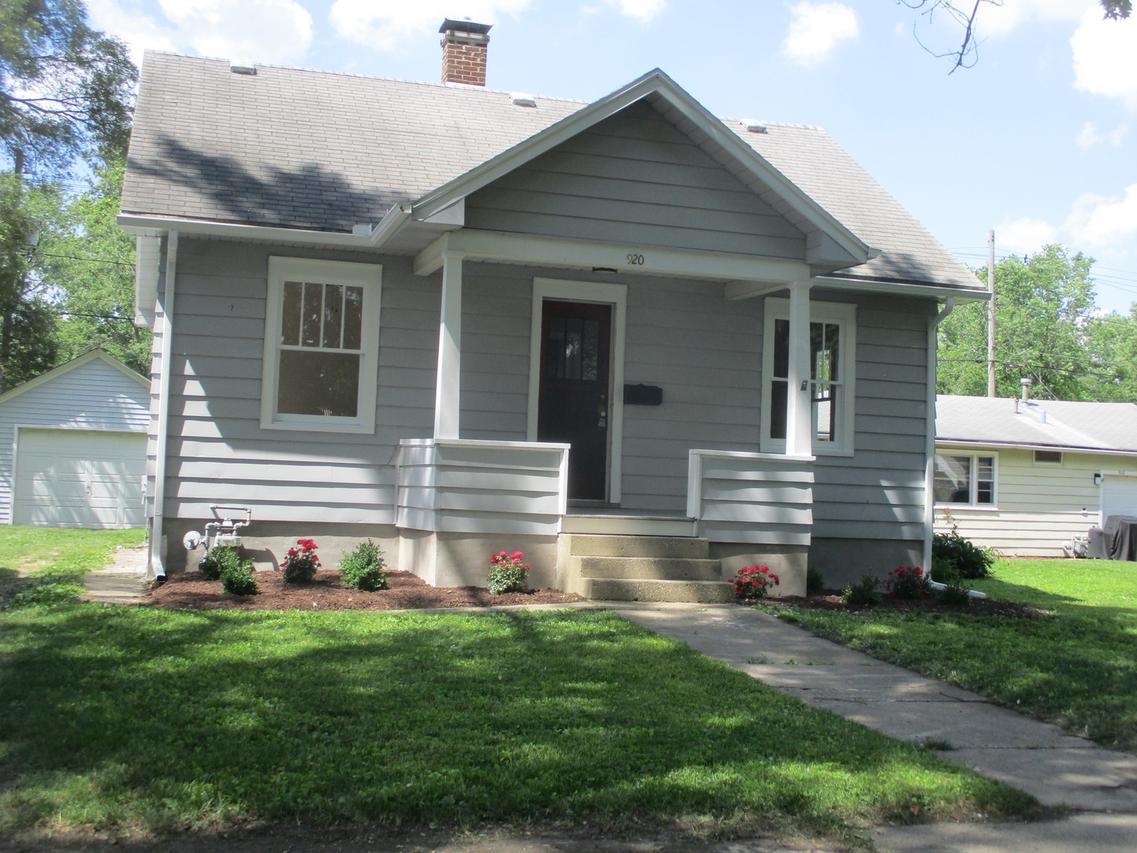 920 W Vine St., Champaign, IL 61821