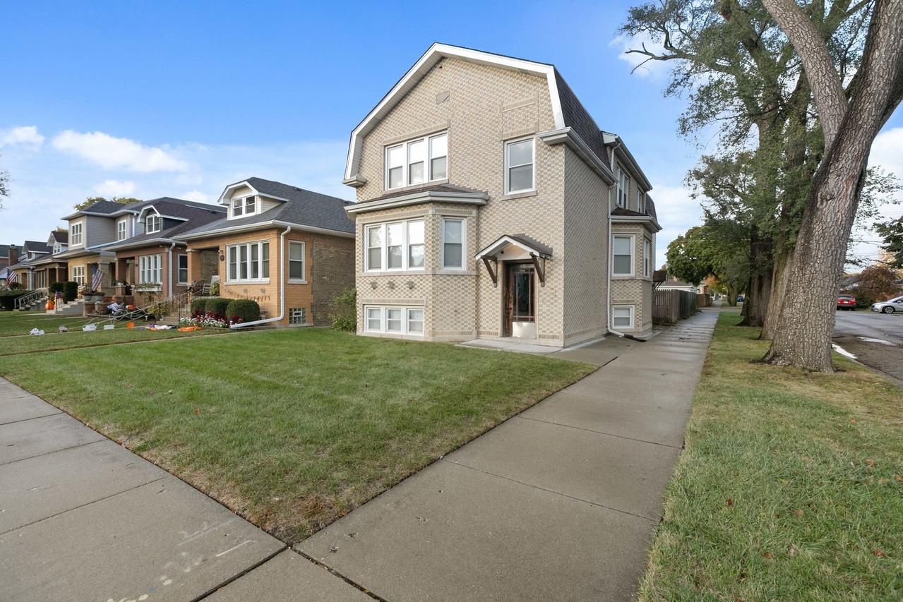5901 N Navarre Ave., Chicago, IL 60631