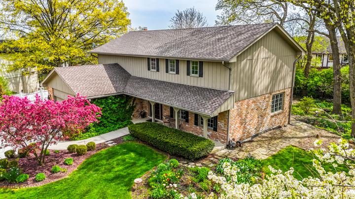 8229 Nueport Dr., Willow Springs, IL 60480