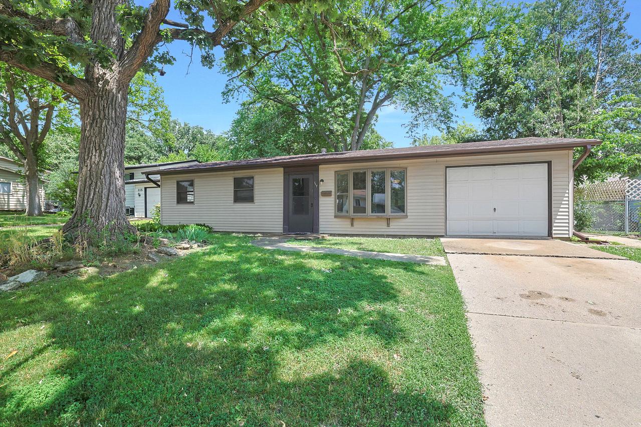 117 Timber Tr., Streamwood, IL 60107