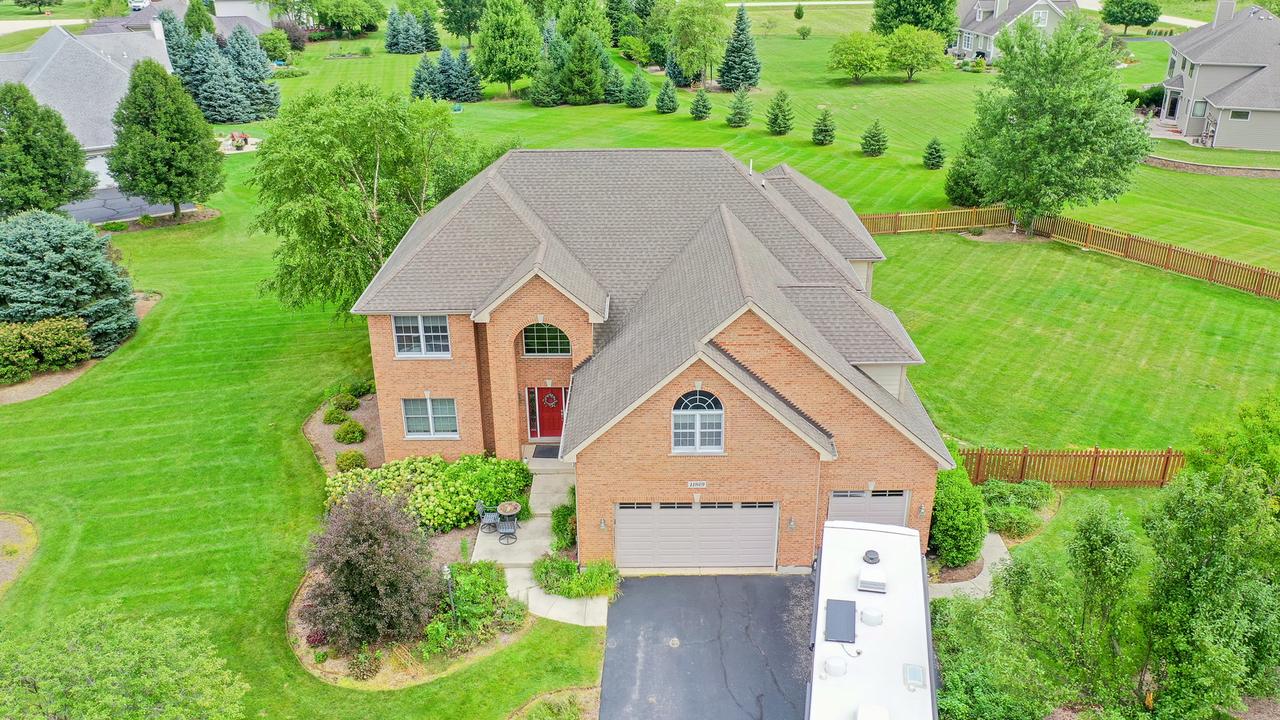 11809 Strawberry Ln., Huntley, IL 60142