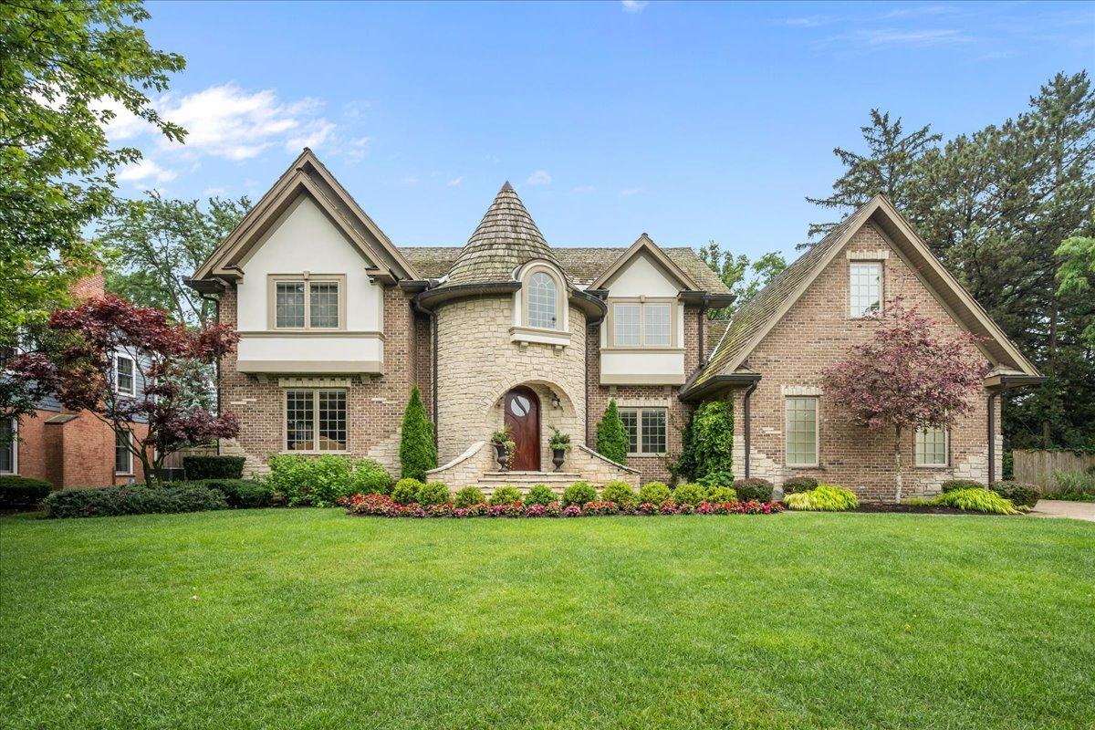 1329 Glenwood Ave., Glenview, IL 60025