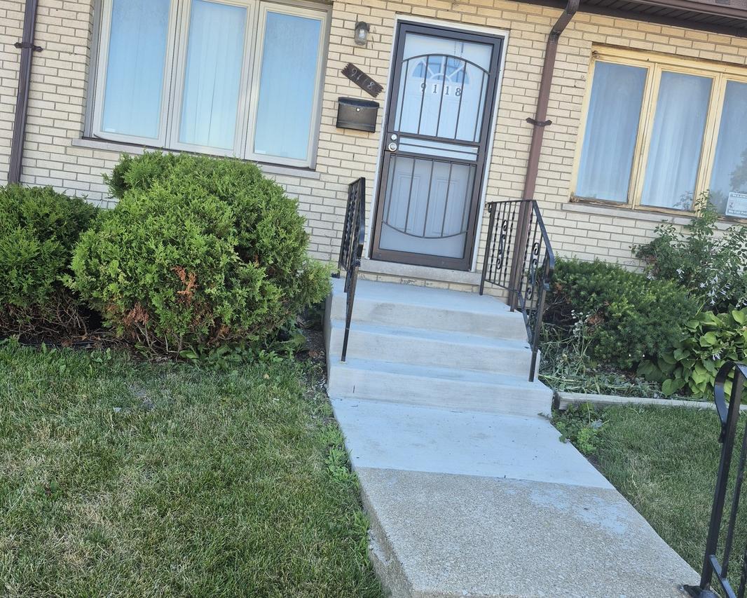 9118 S King Dr., Chicago, IL 60619