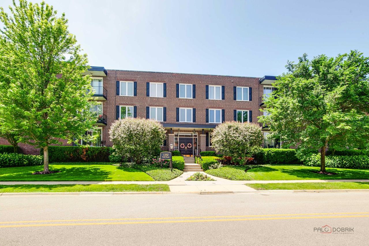 1350 N Western Ave. #106, Lake Forest, IL 60045
