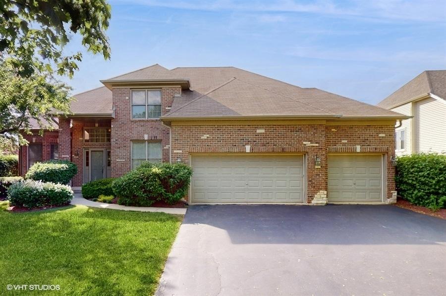 528 Terrace Ln., South Elgin, IL 60177