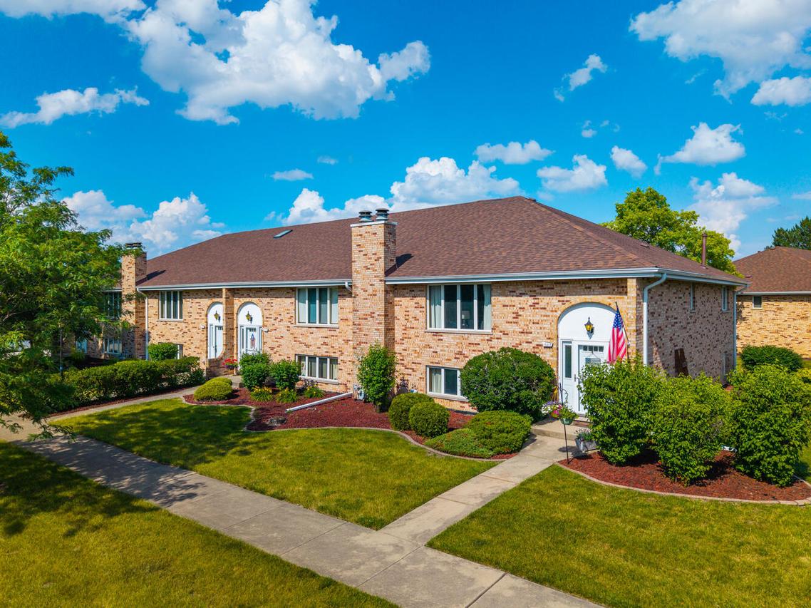 15317 S 73rd Ave. #8, Orland Park, IL 60462