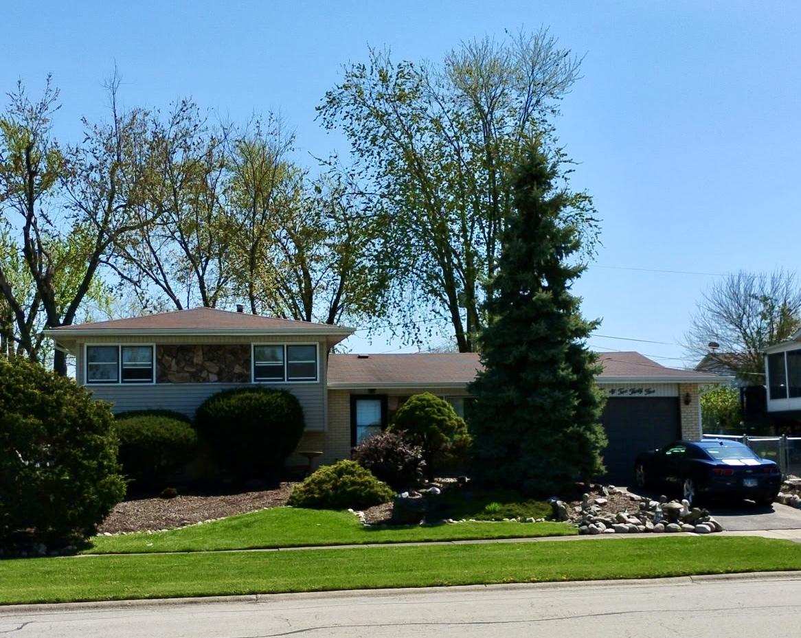 2235 Birchwood Pkwy., Woodridge, IL 60517