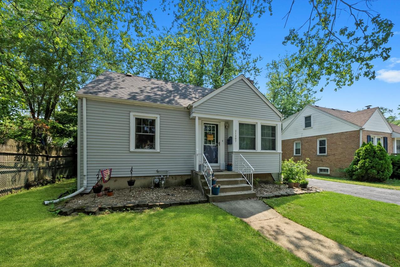 21207 Locust St., Matteson, IL 60443